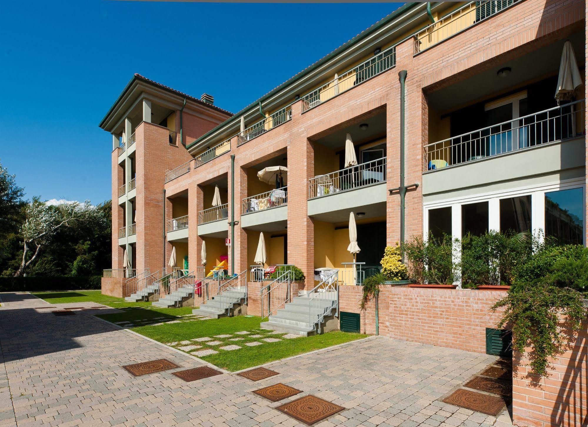Continental Resort Tirrenia Exterior foto